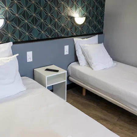Luxia & Hotel