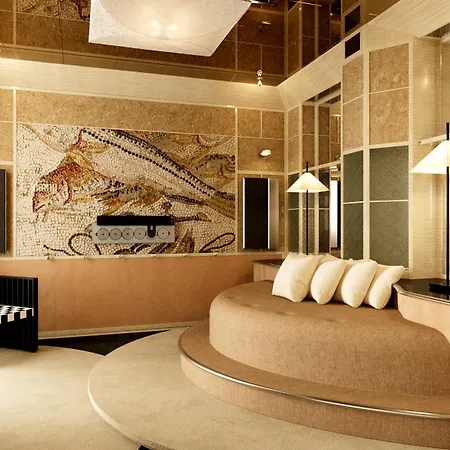 Luxia & 4* Parigi