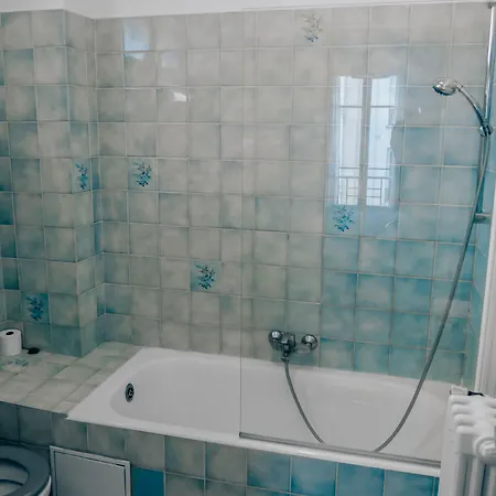 Hotel Luxia &